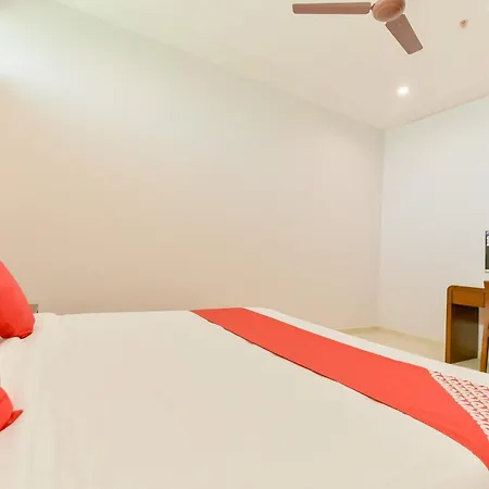 Super Townhouse Edassery Blue Bells Angamaly Exterior photo